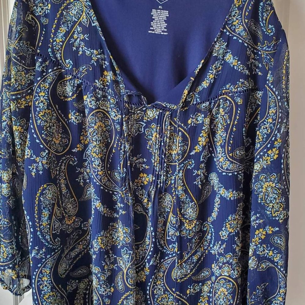 St. John's Bay- unique design blouse - semi sheer - front tie -  Size XL